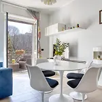 דירה Joivy Delightful Flat With Balcony *