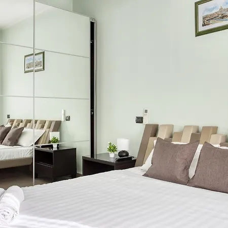 Joivy Delightful Flat With Balcony