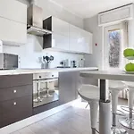 Joivy Delightful Flat With Balcony Appartement