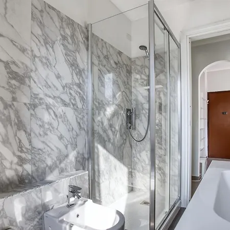 Апартаменты Joivy Delightful Flat With Balcony