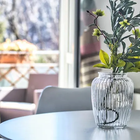 Joivy Delightful Flat With Balcony *